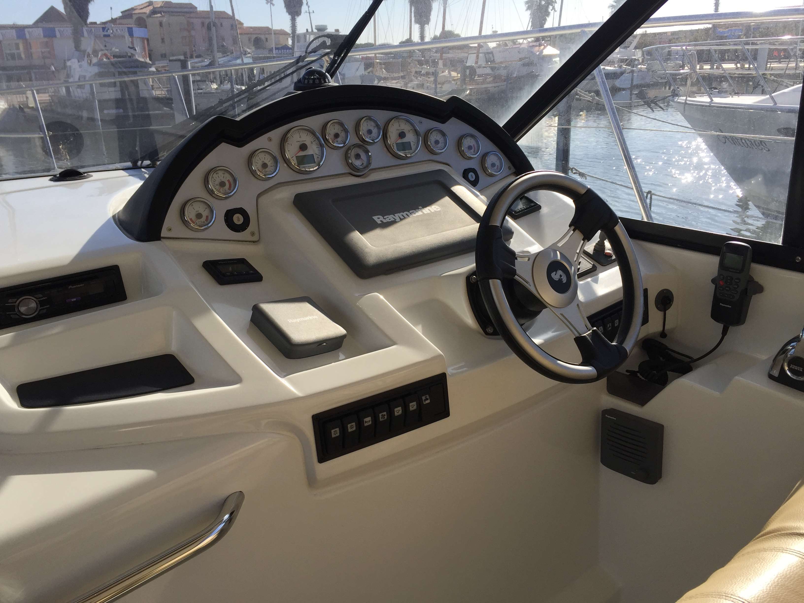 slider 5 Beneteau Antares 42